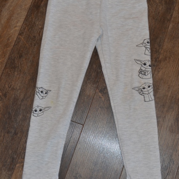 Star Wars - Baby Yoda Gray Leggings - Picture 2 of 7